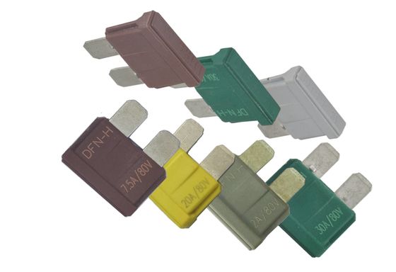 الجهد المنخفض السريع ضربة فيوز 80 فولت 75 أمبير 80VDC DC1000A كسر قدرة: