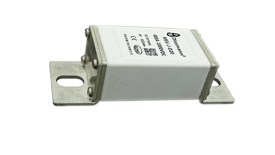 فتيل سيراميك عالي الجهد 400 أمبير ISO8820 لون أبيض قياسي