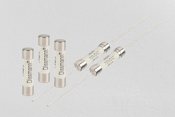 Time Lag 5G Communication Module Fuses 50A تصنيف المواد الخزفية الحالية